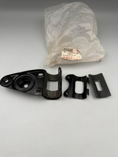 Original Yamaha Scheinwerferhalter  XT500 MG-Teileshop